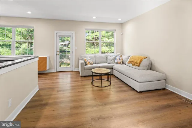 $775,000 | 4 Carey Street, Pennington, NJ 08534