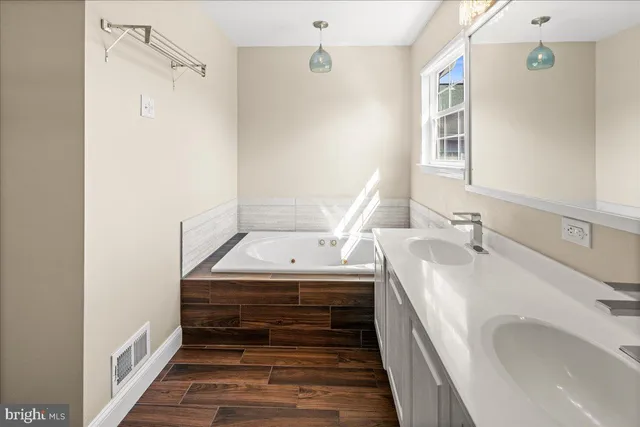 $775,000 | 4 Carey Street, Pennington, NJ 08534