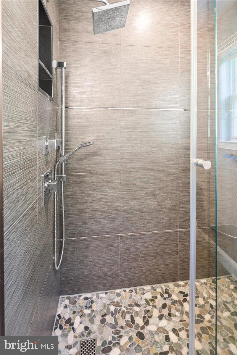 4 Carey Street Pennington, NJ 08534 - Photo 24 of 33 Hall Bath