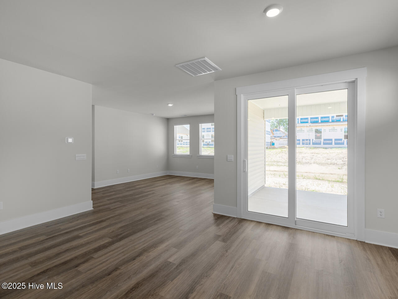 323 Hammock Bay Way, Unit LOT 18 Hubert, NC 28539 - Photo 11 of 43 SurfsideLanding2184DRDRHL33A85-011-007-1