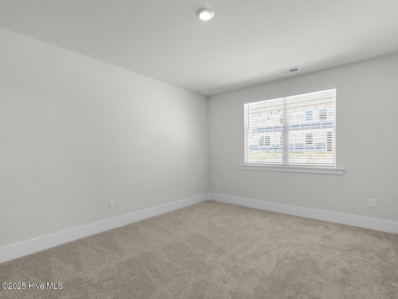 323 Hammock Bay Way, Unit LOT 18 Hubert, NC 28539 - Photo 16 of 43 SurfsideLanding2186mbrDRHL33A8-016-012-1