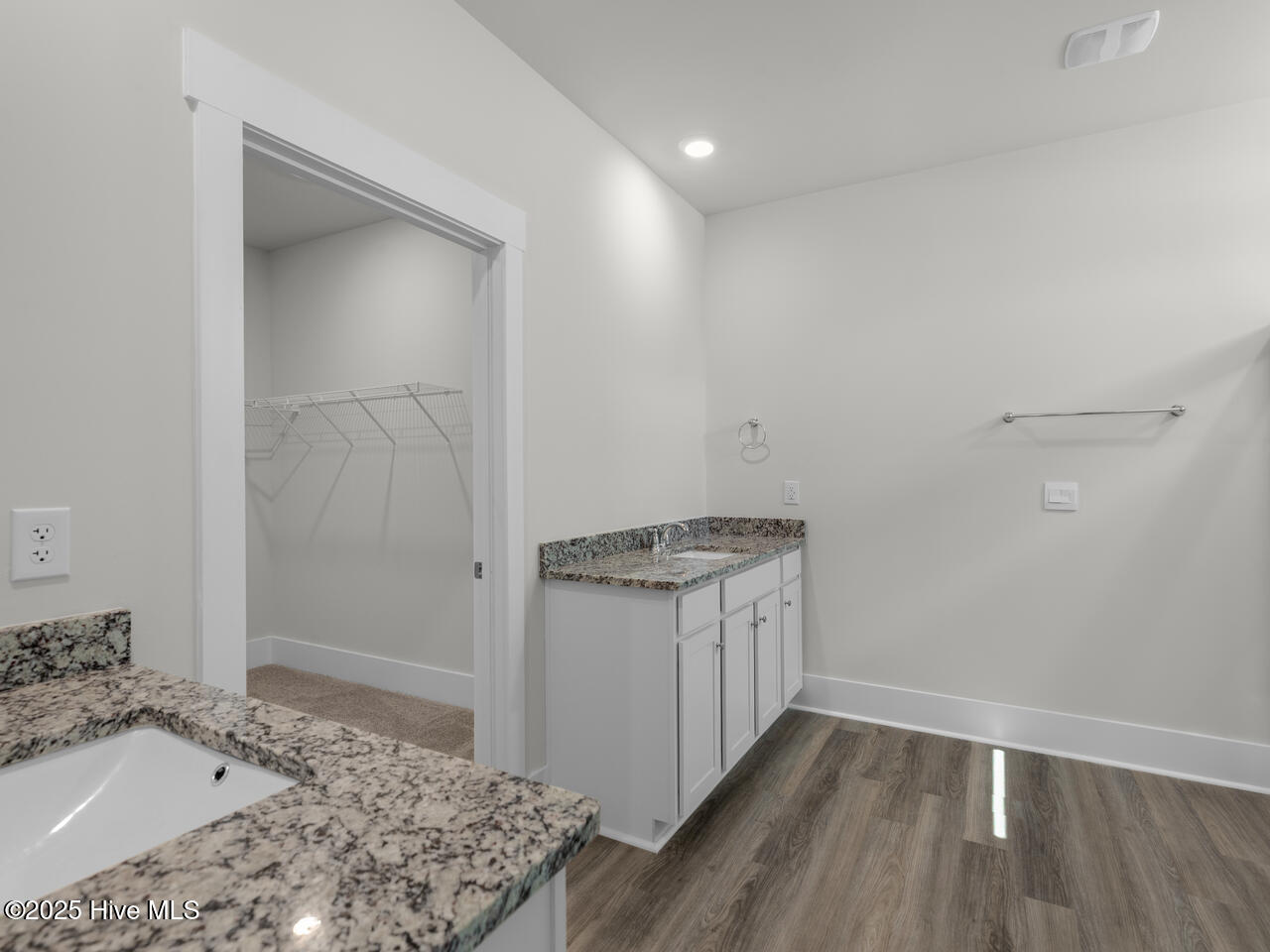 323 Hammock Bay Way, Unit LOT 18 Hubert, NC 28539 - Photo 19 of 43 SurfsideLanding2187mbaDRHL33A8-019-021-1