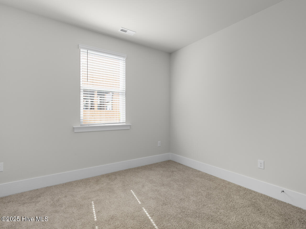 323 Hammock Bay Way, Unit LOT 18 Hubert, NC 28539 - Photo 24 of 43 SurfsideLanding21810brDRHL33A8-024-025-1