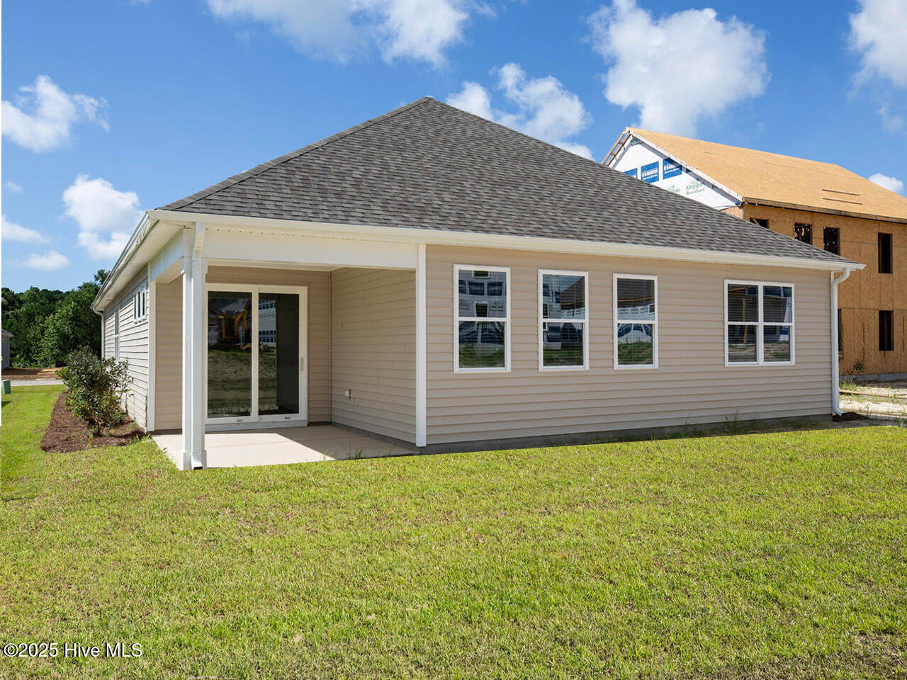 323 Hammock Bay Way, Unit LOT 18 Hubert, NC 28539 - Photo 35 of 43 SurfsideLanding21815brDRHL33A8-036-001-1