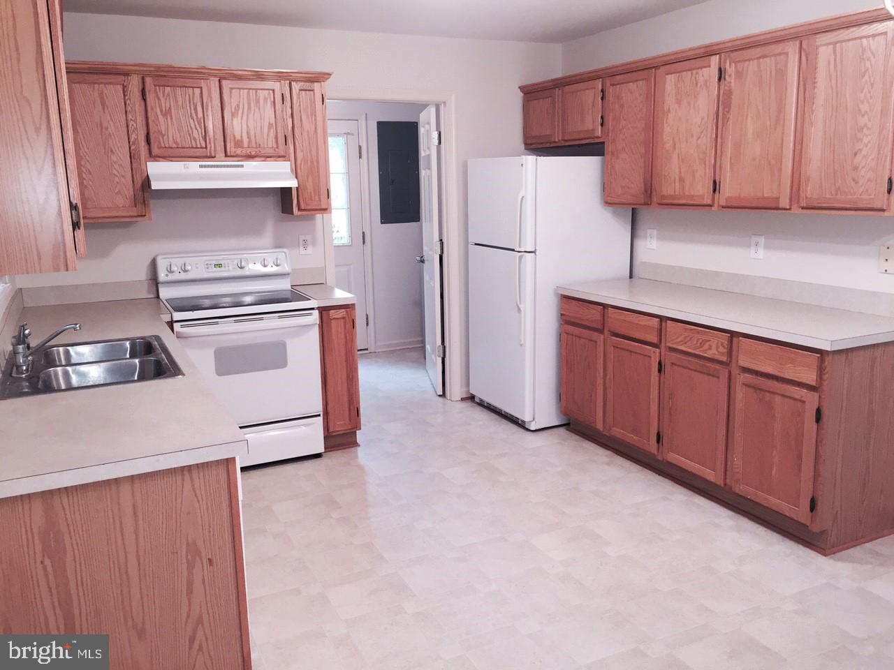 6061 Rockawalkin Road Salisbury, MD 21801 - Photo 7 of 14 Kitchen
