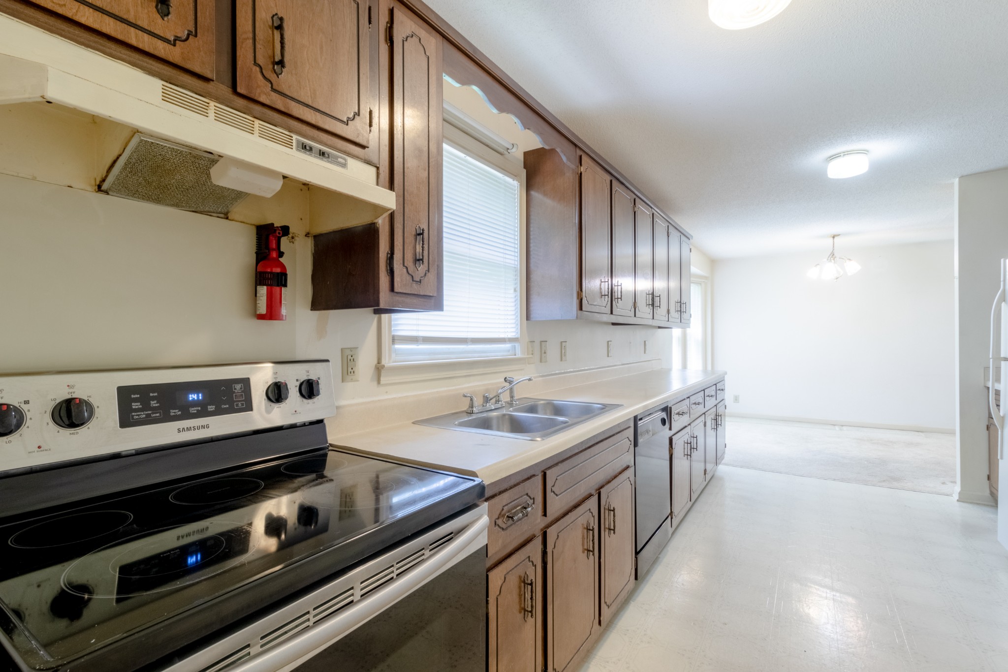 1712 Setter Road Clarksville, TN 37042 - Photo 11 of 26 Gallery Image 11