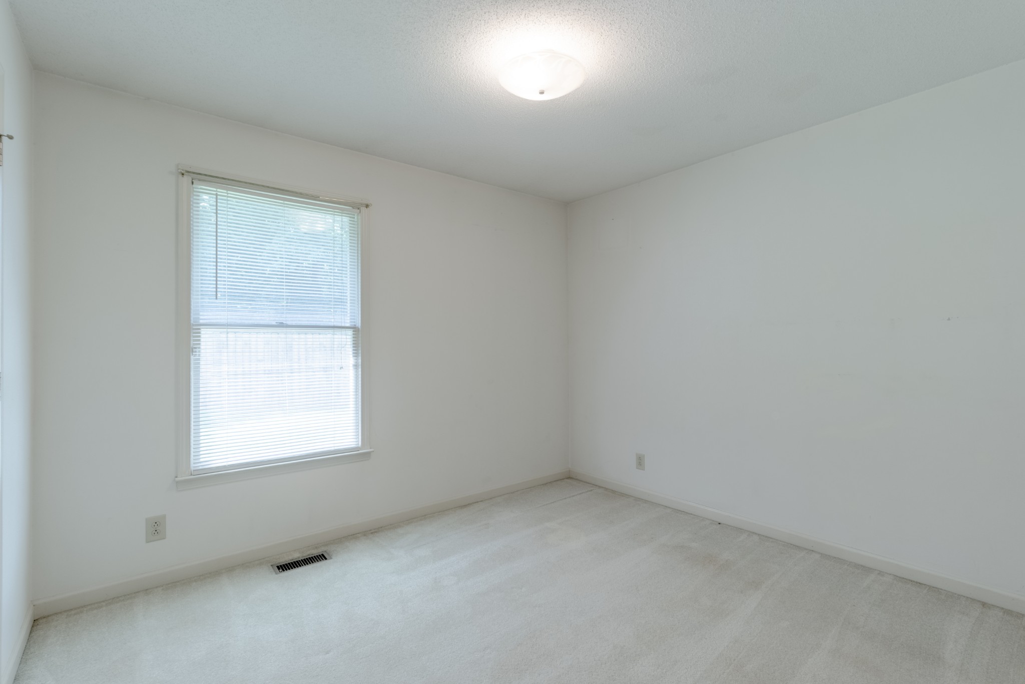 1712 Setter Road Clarksville, TN 37042 - Photo 15 of 26 Gallery Image 15
