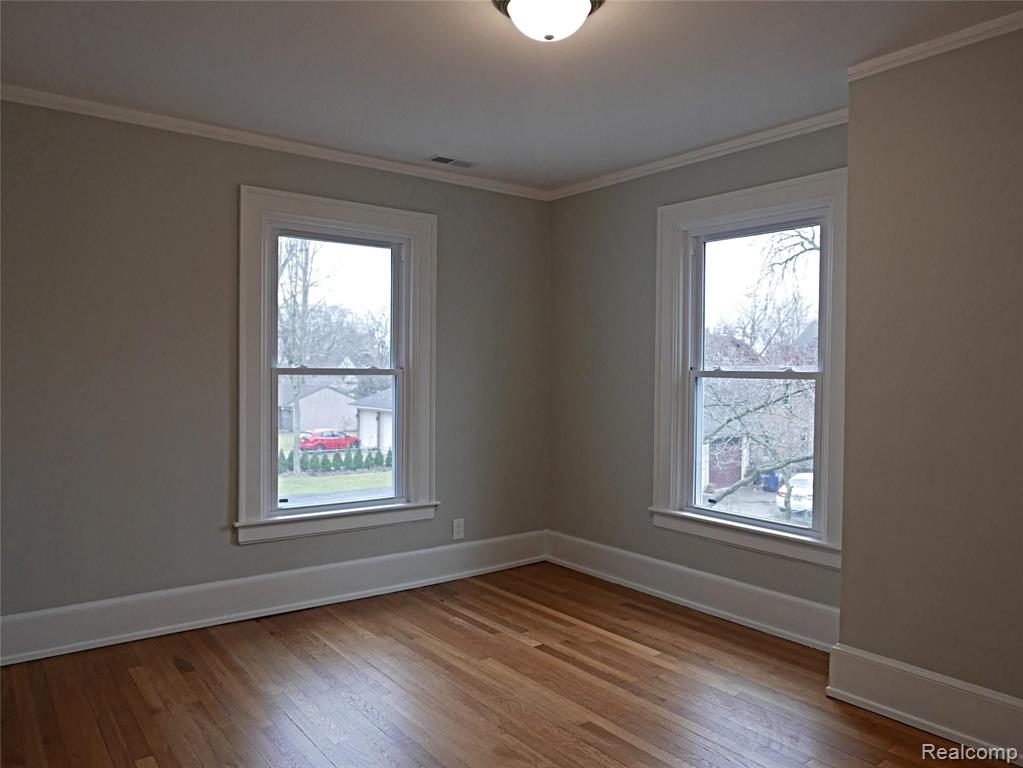 1337 Berkshire Road Grosse Pointe Park, MI 48230 - Photo 9 of 24