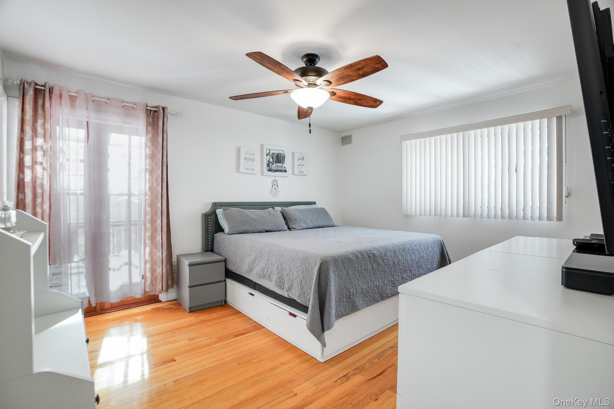 53 Tanager Road Mahopac, NY 10541 - Photo 15 of 43 Primary bedroom, with access to the enclosed patio.