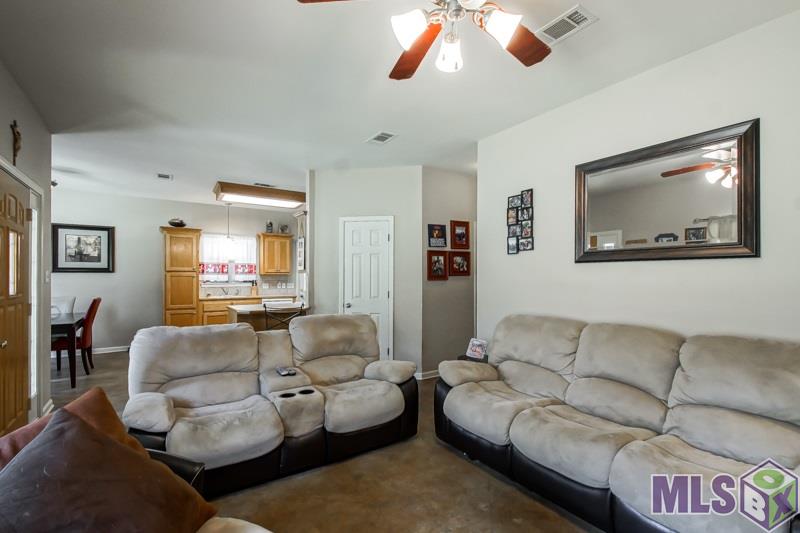 13585 Friendship Road Walker, LA 70785 - Photo 8 of 24