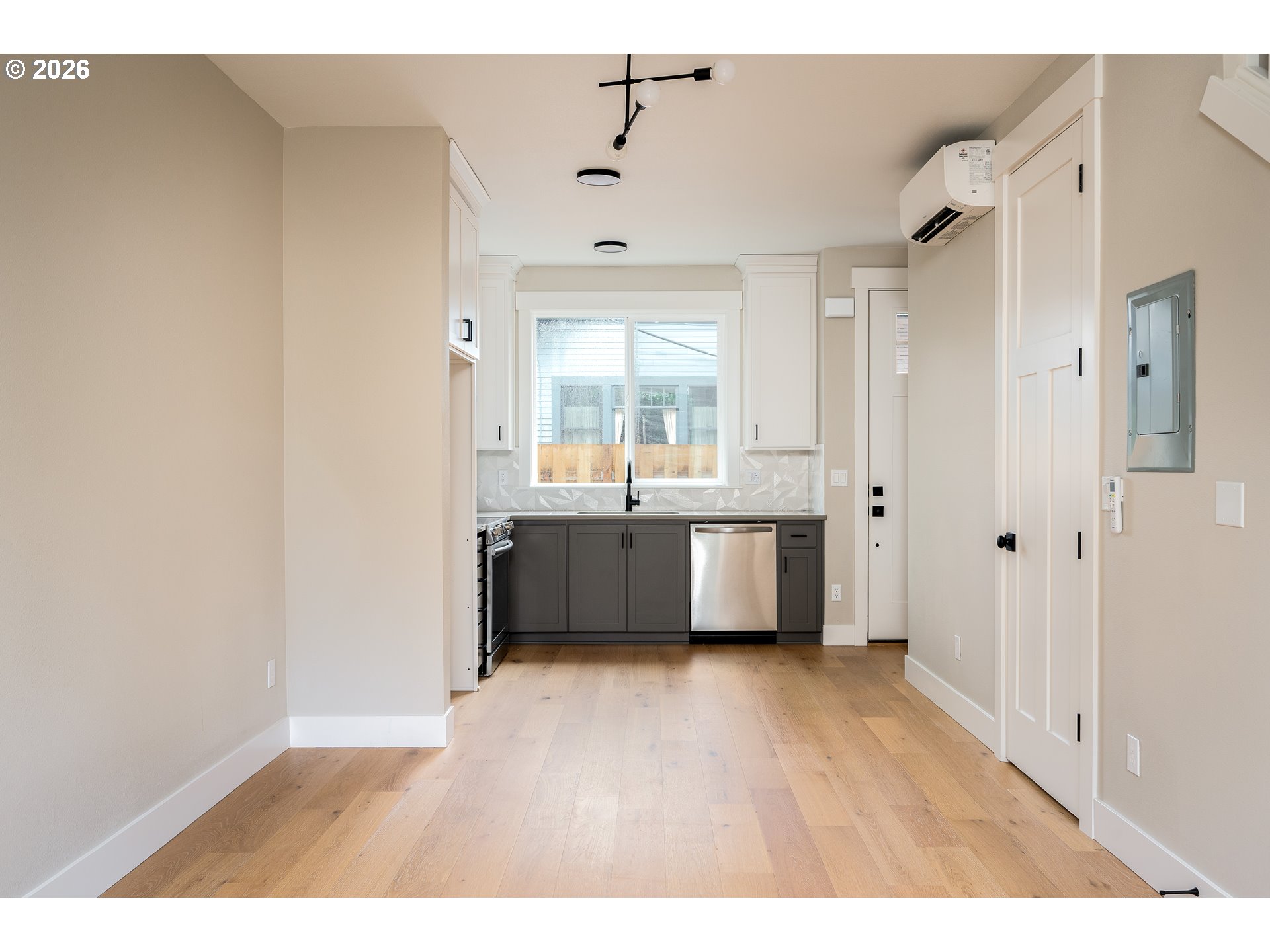 3184 Southeast 62nd Avenue Portland, OR 97206 - Photo 6 of 20