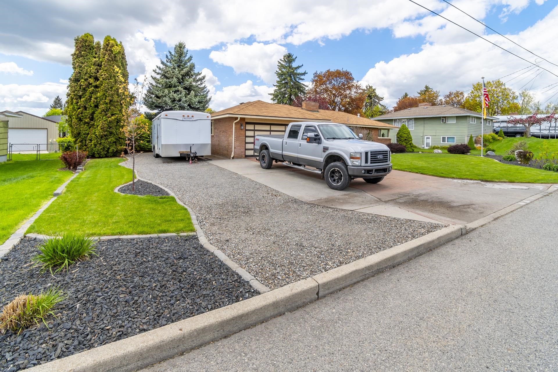 305 North Best Road Spokane Valley, WA 99216 - Photo 2 of 50