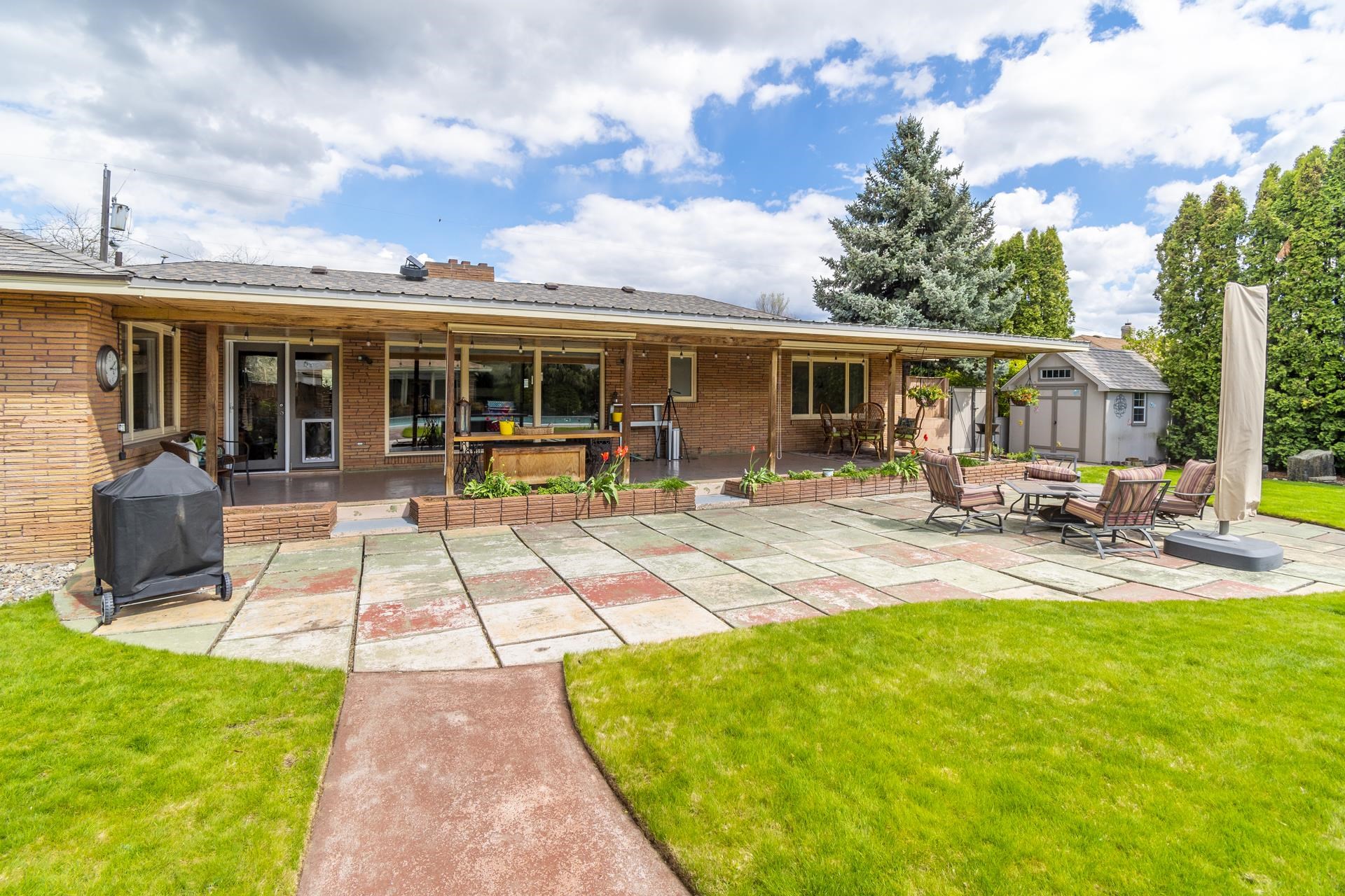 305 North Best Road Spokane Valley, WA 99216 - Photo 4 of 50