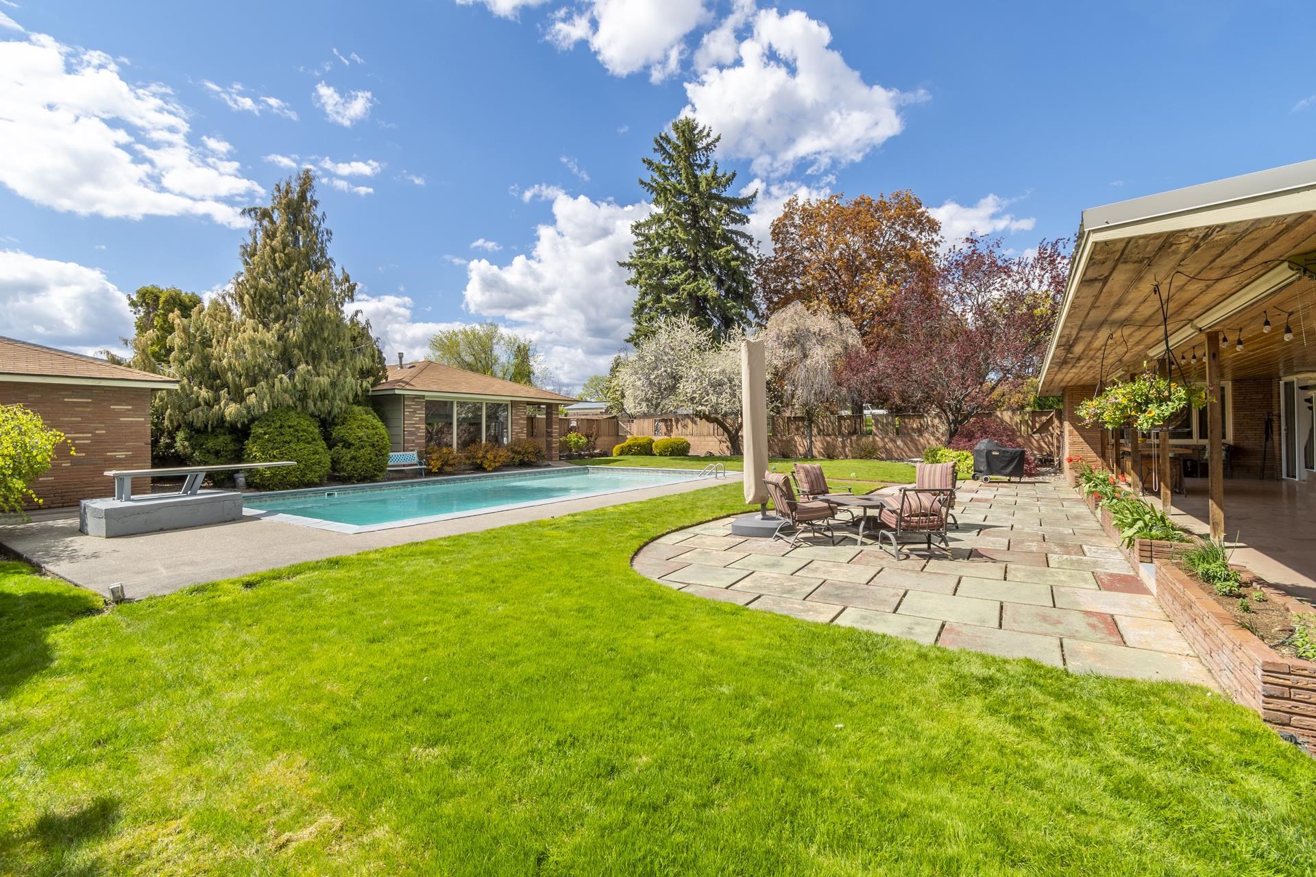 305 North Best Road Spokane Valley, WA 99216 - Photo 6 of 50