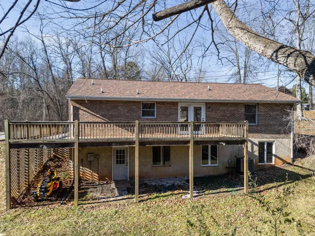 $245,000 | 2001 Woodhaven Drive, Bedford, VA 24523