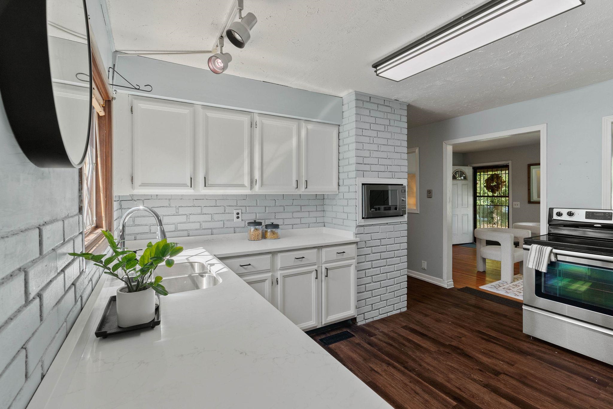 119 North Bannen Road Spokane Valley, WA 99216 - Photo 12 of 47 Gallery Image 12