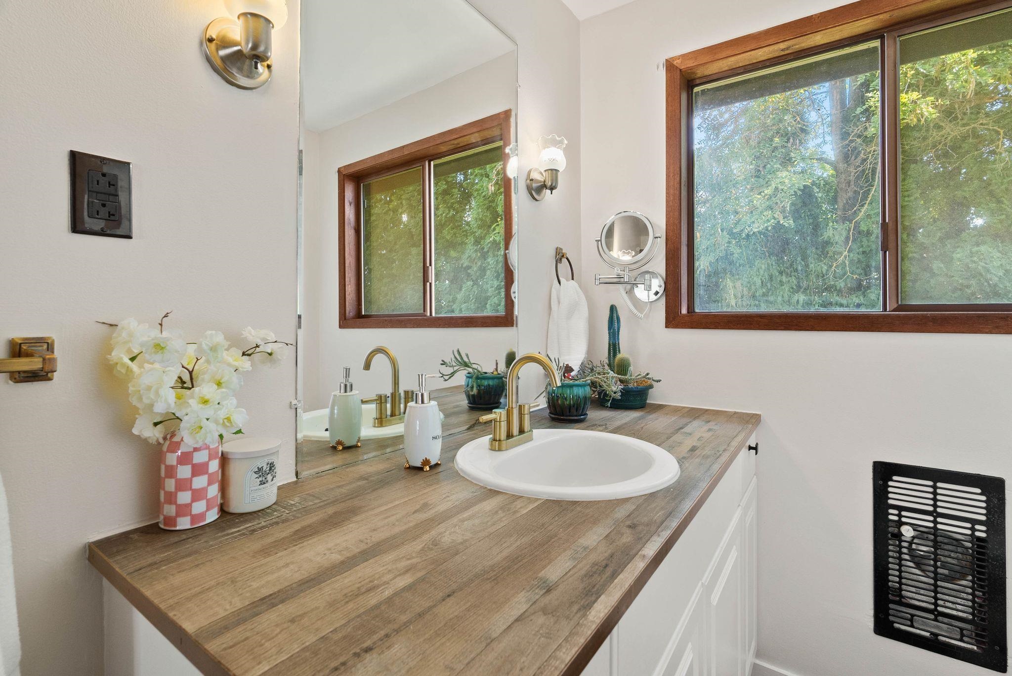119 North Bannen Road Spokane Valley, WA 99216 - Photo 23 of 47 Gallery Image 23