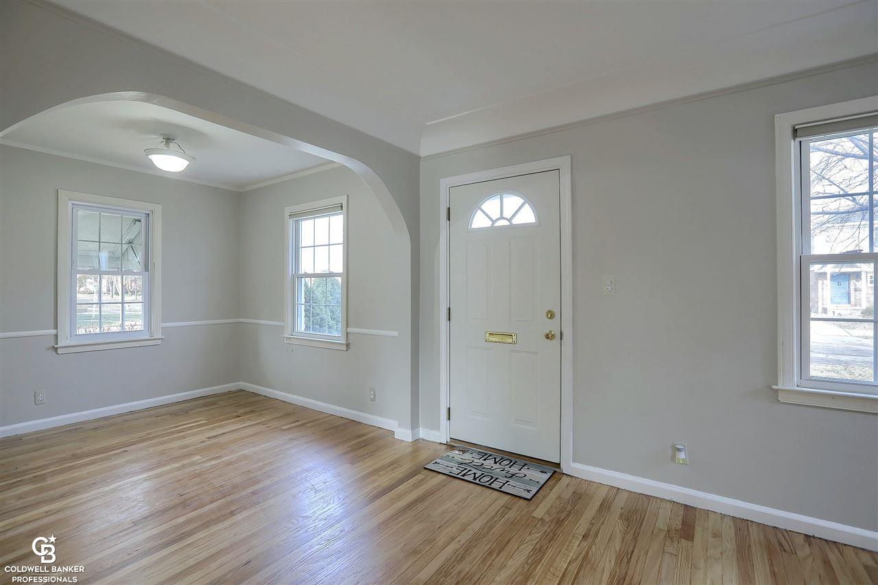 1657 Hampton Road Grosse Pointe, MI 48236 - Photo 3 of 33 50002557-2.JPG
