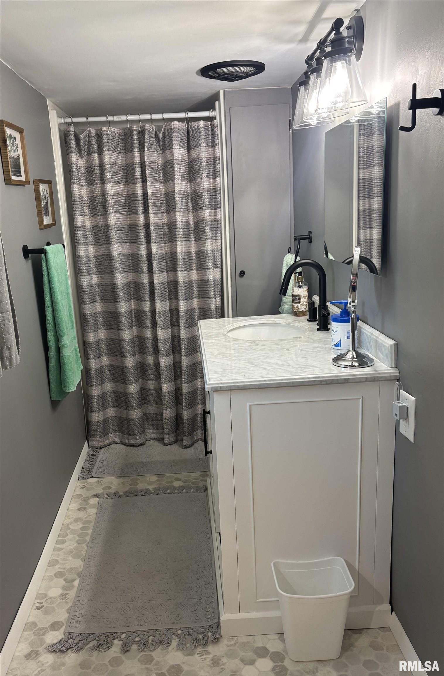 209 West C Street Alpha, IL 61413 - Photo 14 of 15
