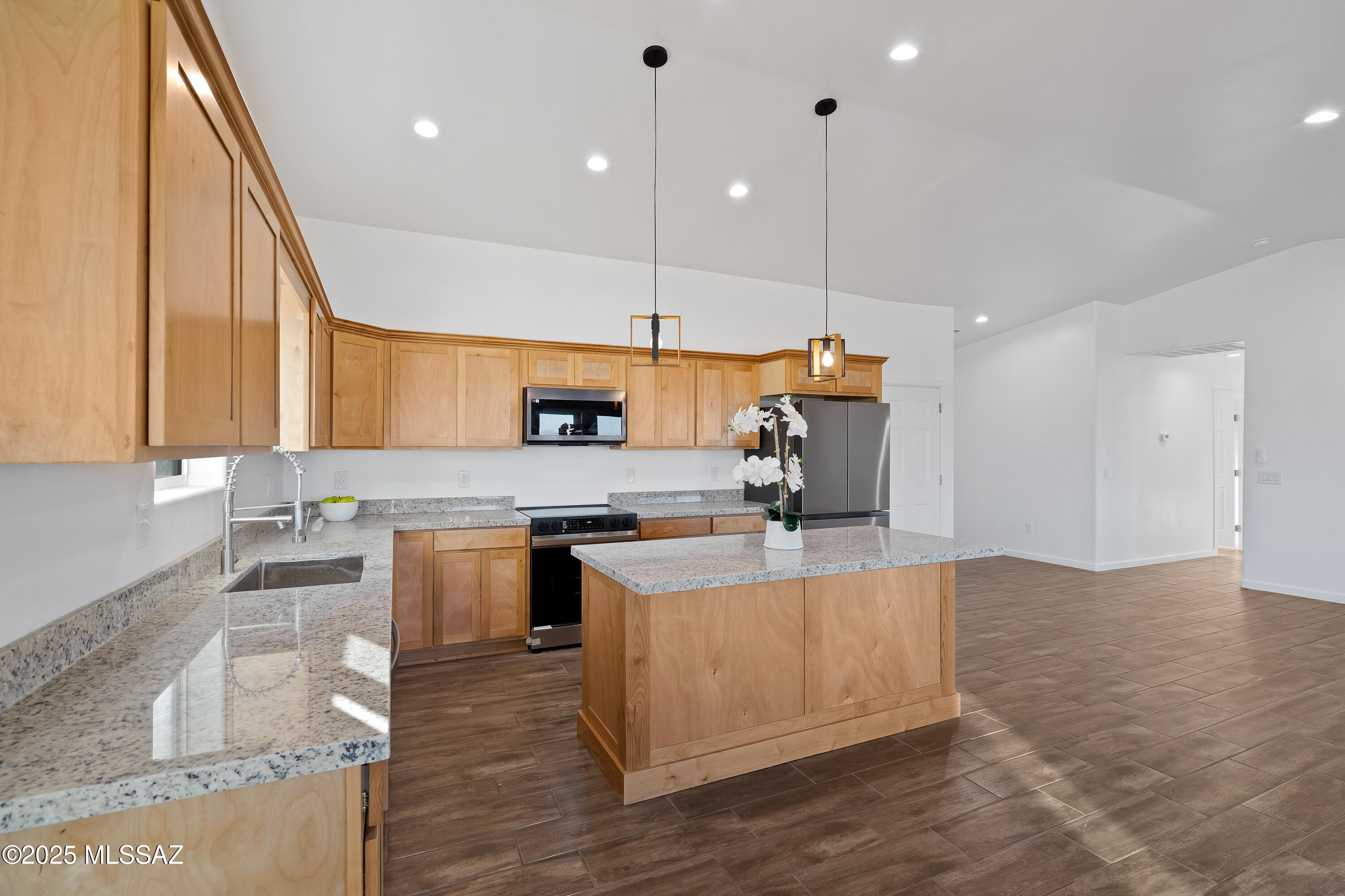 262 Camino Josefina Rio Rico, AZ 85648 - Photo 8 of 28 Gallery Image 8