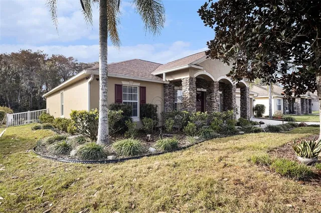 $325,000 | 7814 Sloewood Drive, Leesburg, FL 34748