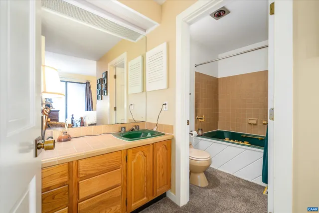 $439,900 | 907 Diamond Hill Drive, Roseland, VA 22967