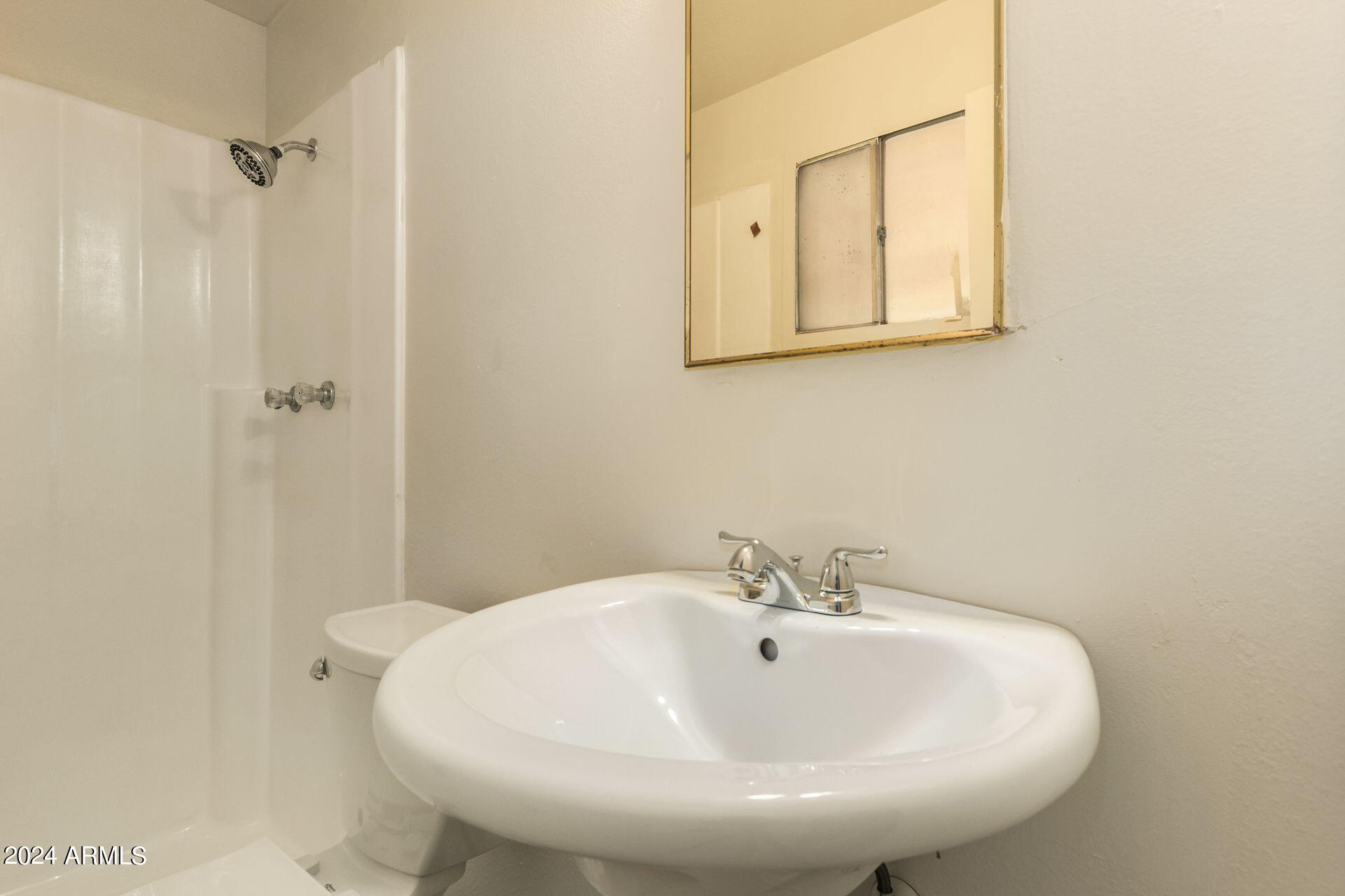 6020 West Granada Road Phoenix, AZ 85035 - Photo 6 of 18 28a Updated Master Bathroom Granada