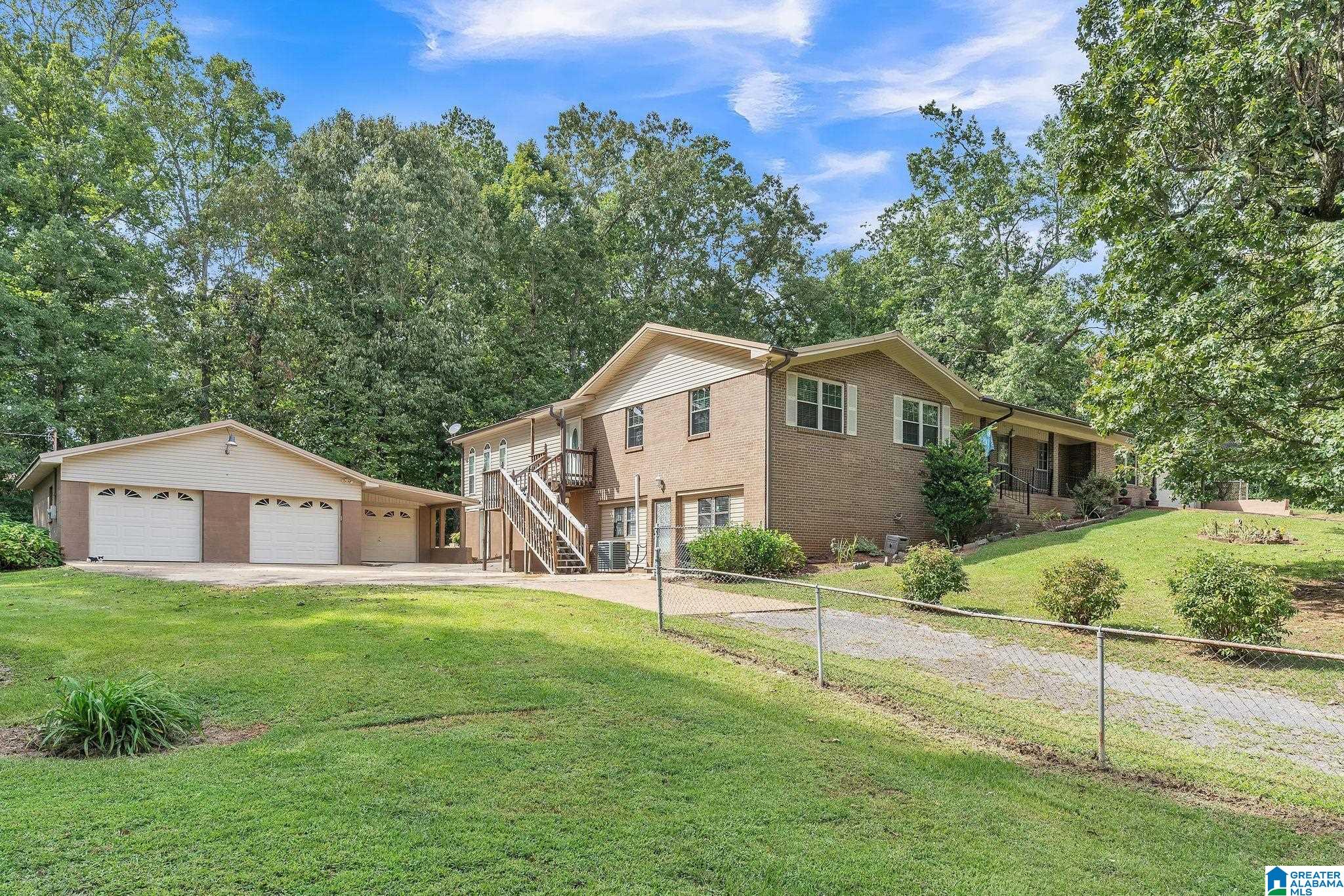 212 Fennell Street Sumiton, AL 35148 - Photo 2 of 25