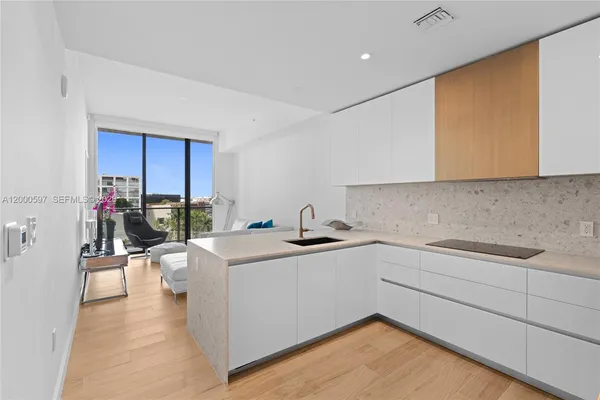 $5,650 | 2678 Tigertail Avenue, Unit 615, Miami, FL 33133