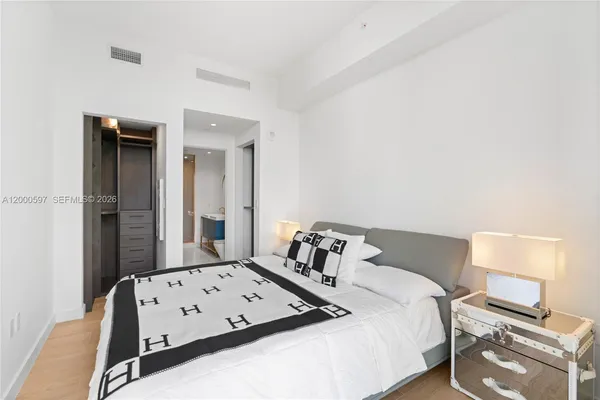 $5,650 | 2678 Tigertail Avenue, Unit 615, Miami, FL 33133