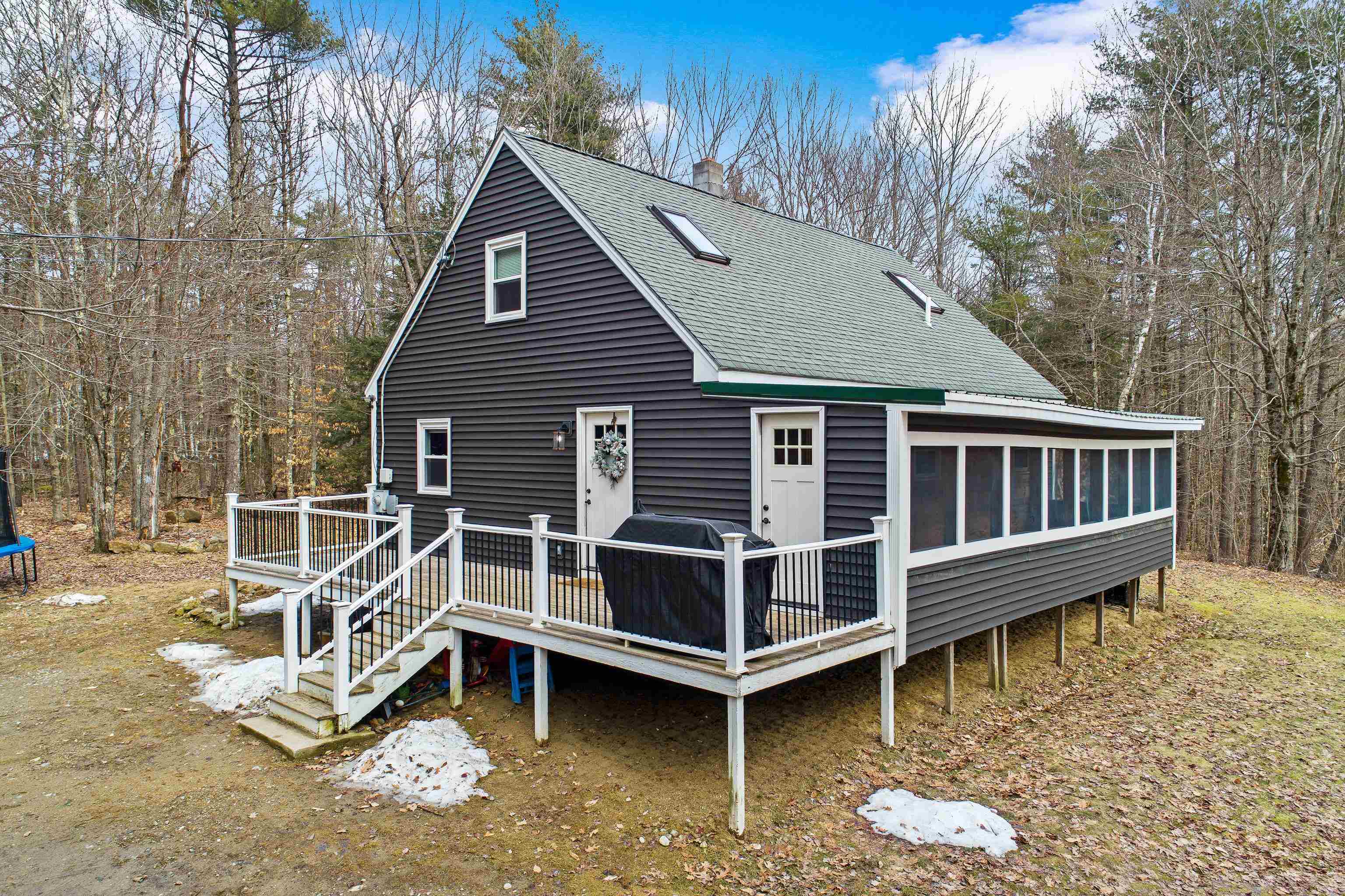 323 Pitman Road Barnstead, NH 03225 - Photo 1 of 36