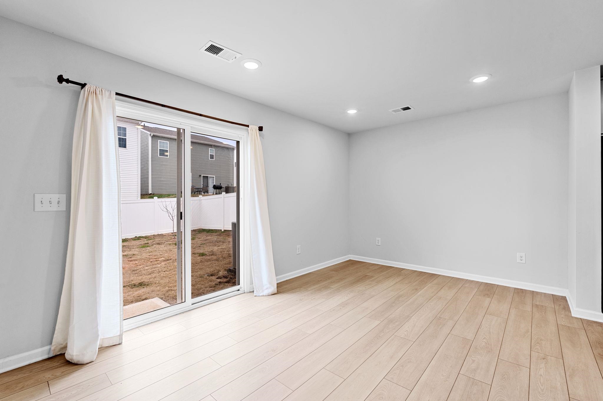 1306 Fairbairn Road Spartanburg, SC 29303 - Photo 13 of 31