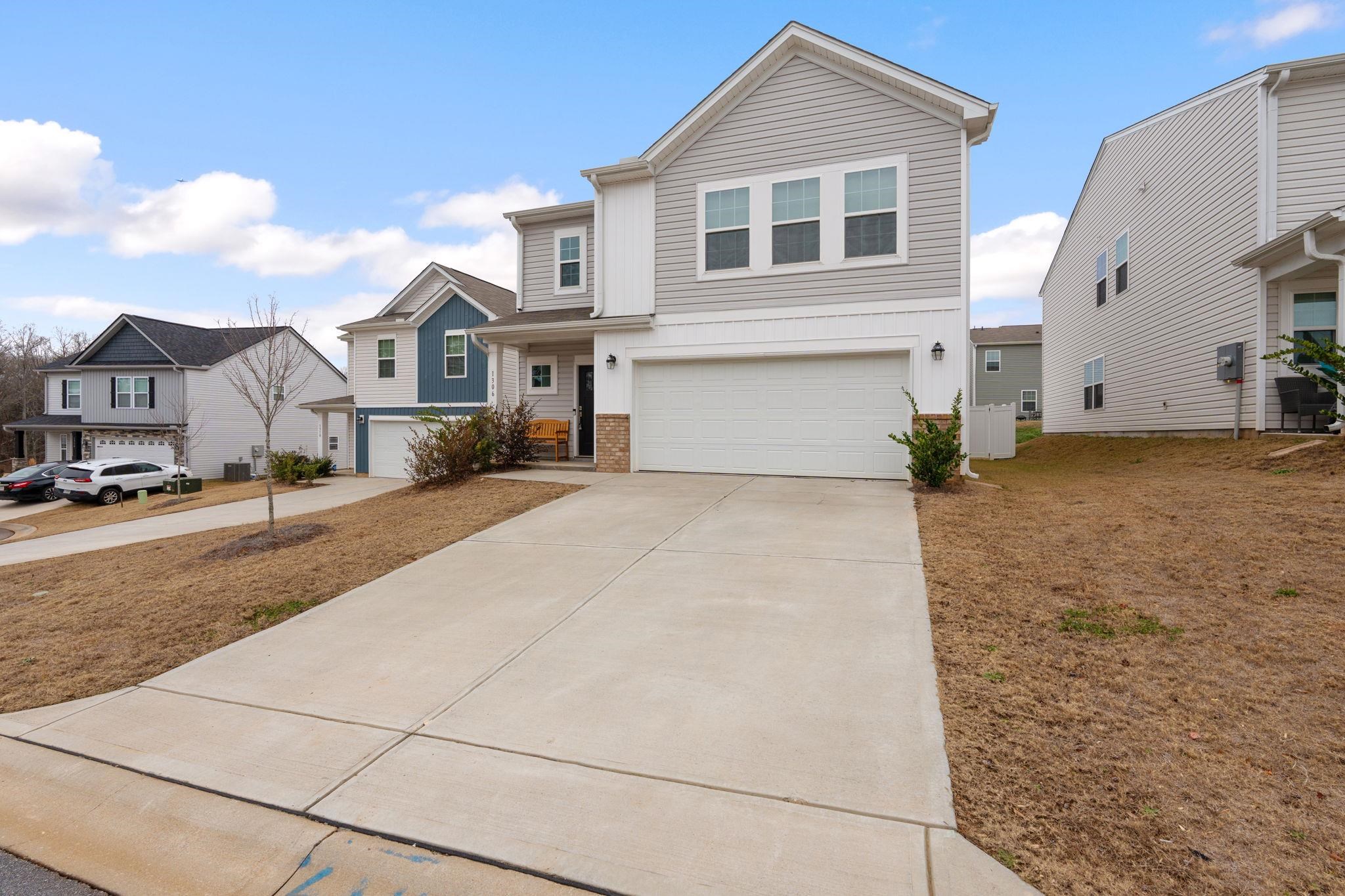 1306 Fairbairn Road Spartanburg, SC 29303 - Photo 2 of 31