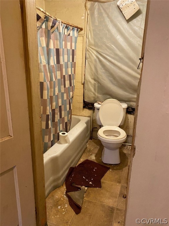 123 Mars Street Petersburg, VA 23803 - Photo 6 of 6 a bathroom with a sink and toilet