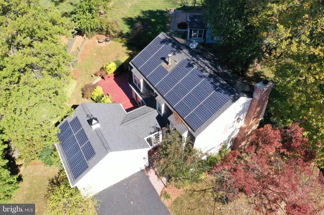 $3,500 | 9841 Meadowcroft Lane, Montgomery Village, MD 20886