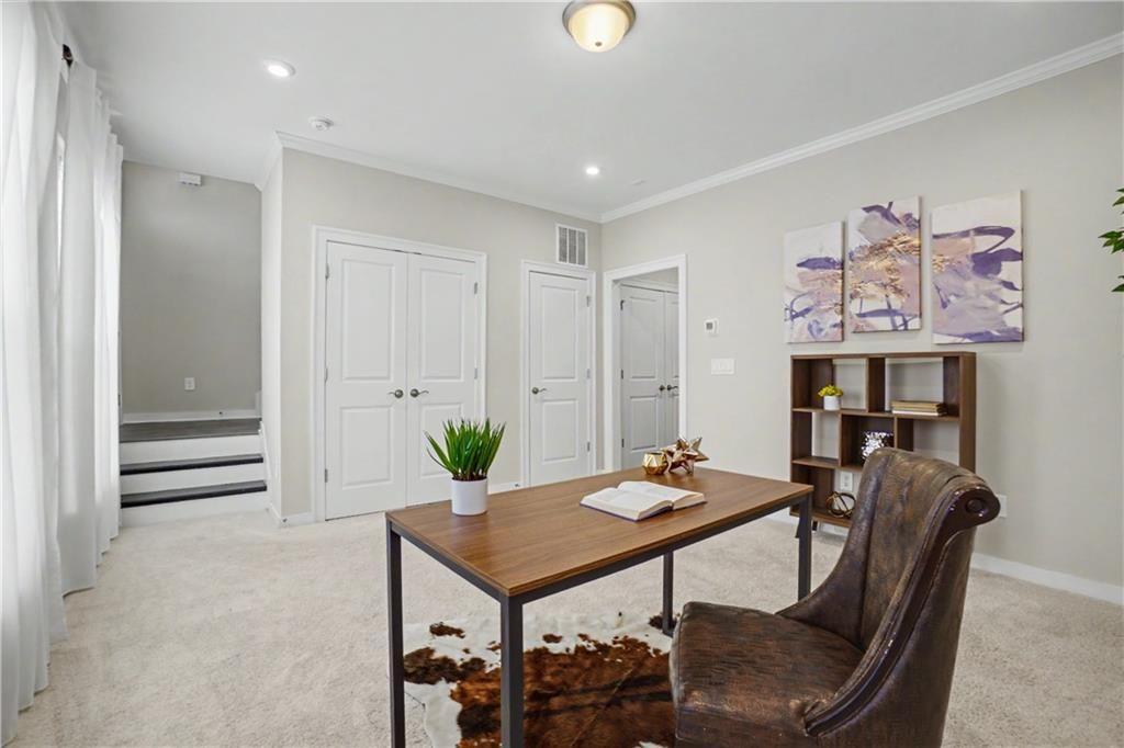 2051 Falls Park Way Decatur, GA 30033 - Photo 12 of 48 Gallery Image 12