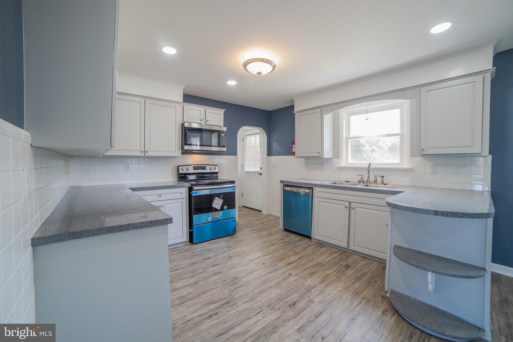 82 West Tomlin Station Road Mickleton, NJ 08056 - Photo 9 of 40