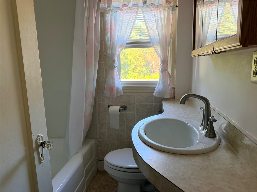 6769 State Rte 21 Almond, NY 14804 - Photo 20 of 32 upstairs bath