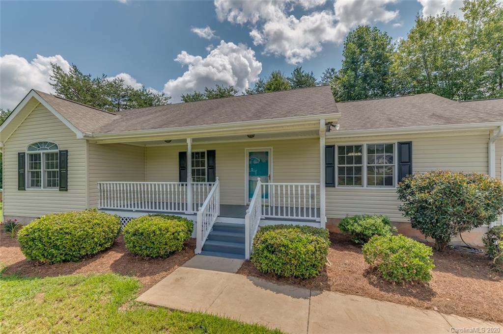 136 Carolina Paradise Road Rutherfordton, NC 28139 - Photo 3 of 30 front view of a house