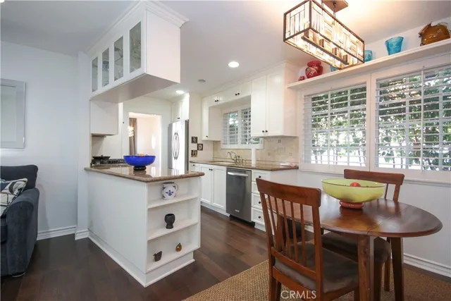 $1,550,000 | 10211 Cliff Drive, Huntington Beach, CA 92646