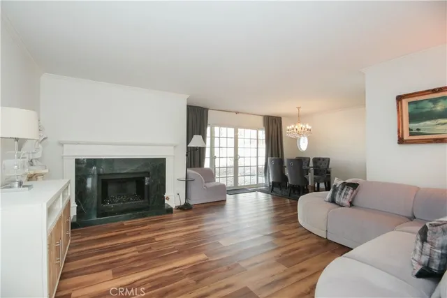 $1,550,000 | 10211 Cliff Drive, Huntington Beach, CA 92646