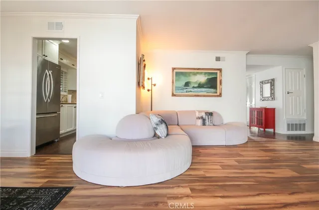 $1,550,000 | 10211 Cliff Drive, Huntington Beach, CA 92646