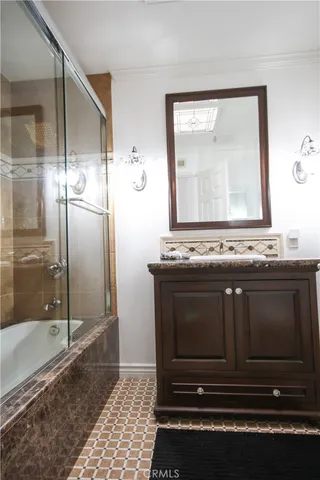 $1,550,000 | 10211 Cliff Drive, Huntington Beach, CA 92646