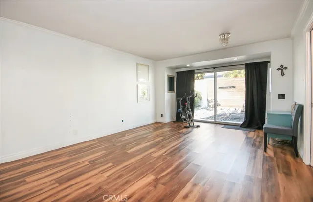 $1,550,000 | 10211 Cliff Drive, Huntington Beach, CA 92646