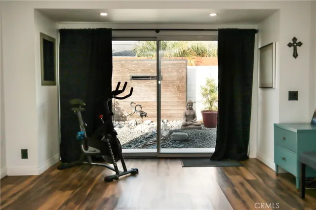 $1,550,000 | 10211 Cliff Drive, Huntington Beach, CA 92646