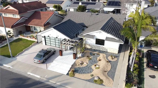 $1,550,000 | 10211 Cliff Drive, Huntington Beach, CA 92646