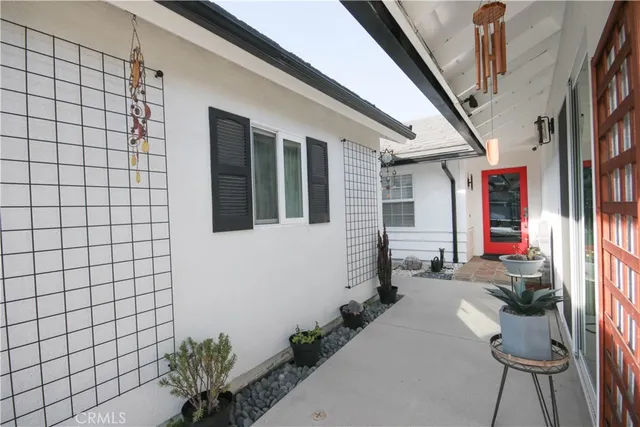 $1,550,000 | 10211 Cliff Drive, Huntington Beach, CA 92646