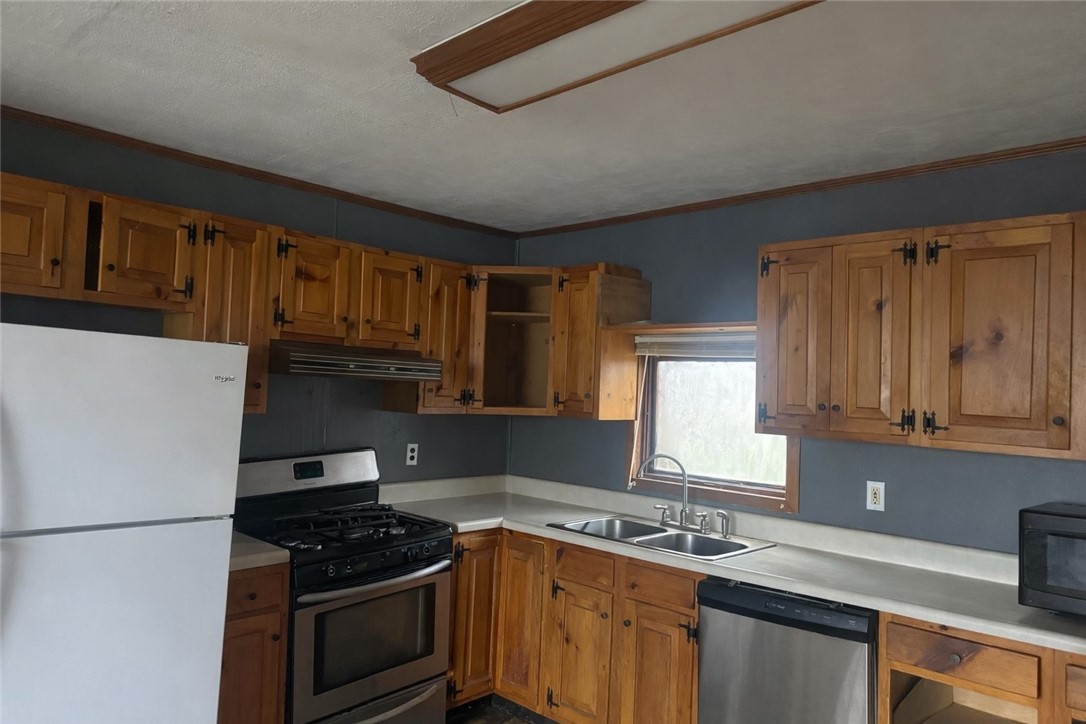 207 Chambers Street Catlin, NY 14812 - Photo 2 of 10