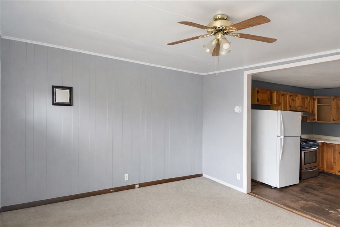 207 Chambers Street Catlin, NY 14812 - Photo 3 of 10