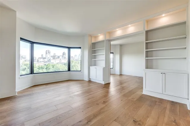 $4,250 | 3030 McKinney Avenue, Unit 502, Dallas, TX 75204